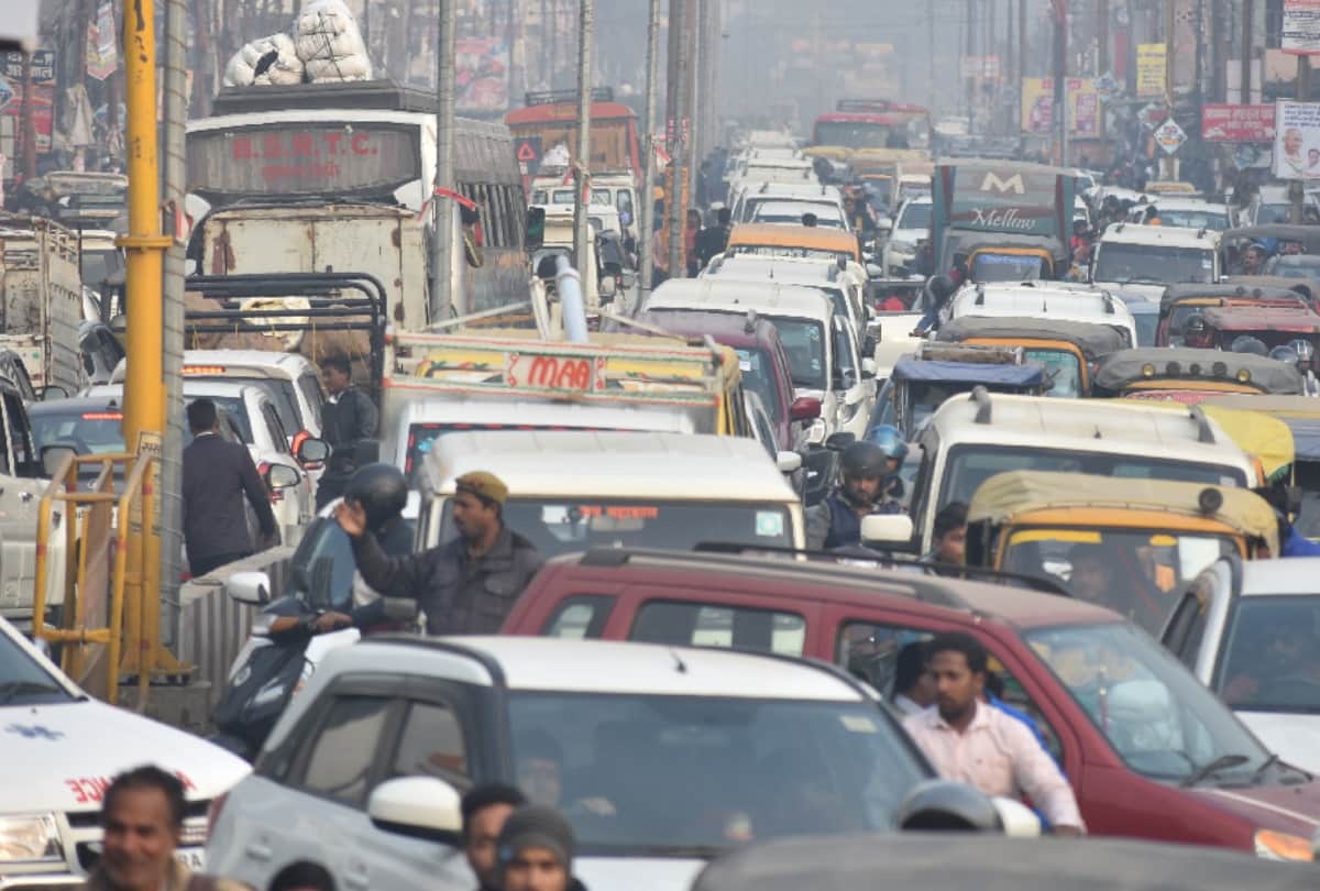 traffic jam police fail at new year 2020 celebration in gorakhpur
