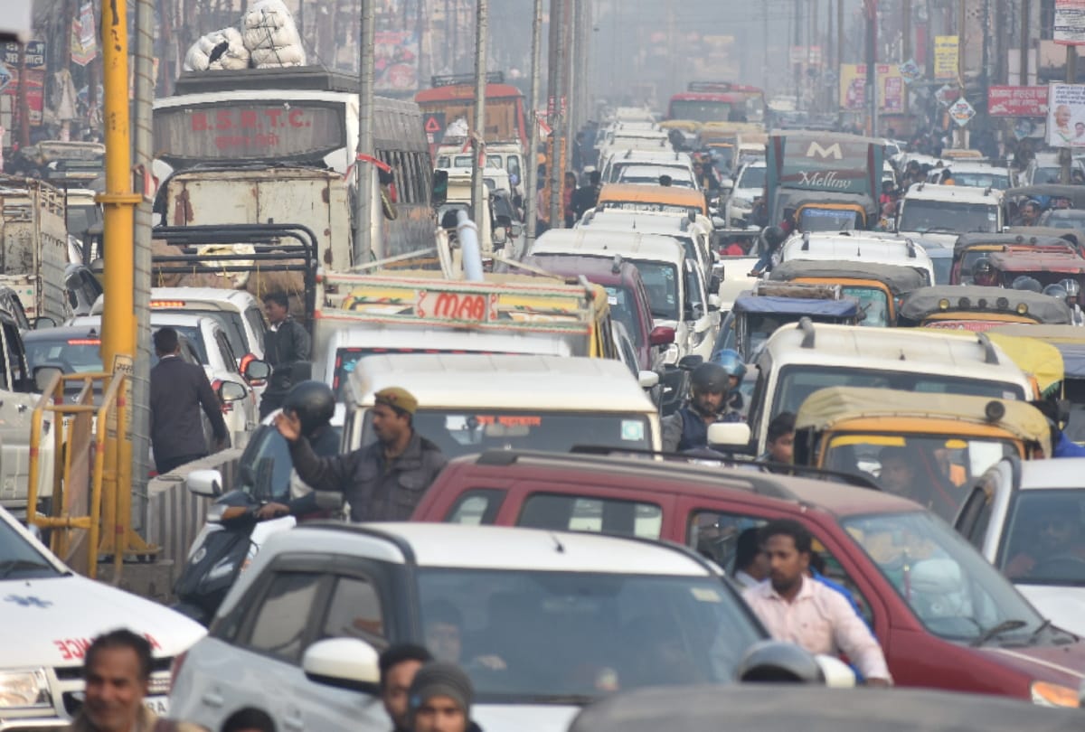 traffic jam police fail at new year 2020 celebration in gorakhpur
