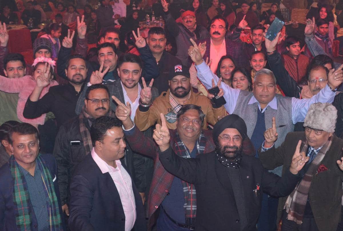 pictures of new year celebration in lucknow