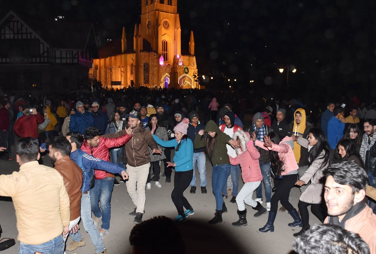 New year 2020 celebration by tourists in shimla in himachal pradesh