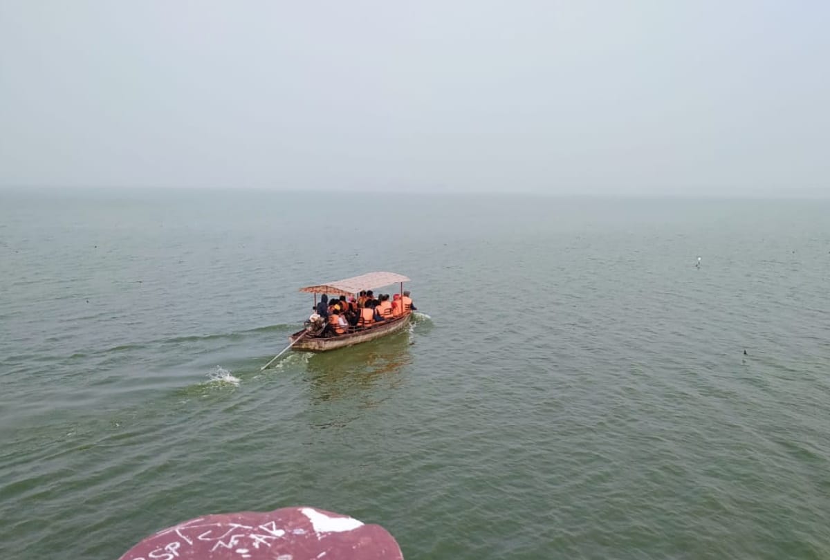 tourism corporation will complain due from police Boating stopped in ramgarh tal gorakhpur
