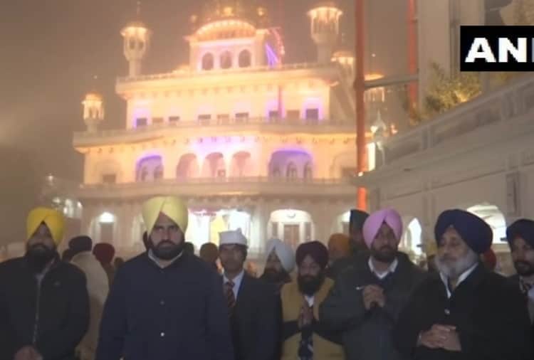 New Year 2020, Harsimrat Kaur Badal and Sukhbir Singh Badal offered Prayers at Golden Temple