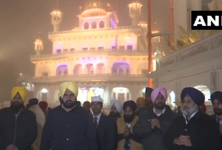 New Year 2020, Harsimrat Kaur Badal and Sukhbir Singh Badal offered Prayers at Golden Temple