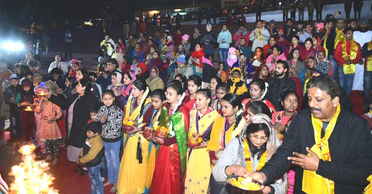 Worshiped new year with grand Ganga Aarti