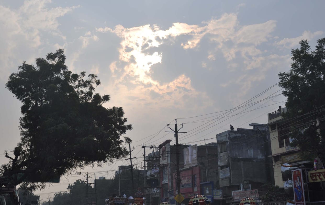 Weather changed suddenly, mercury reached 23
