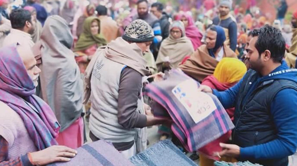Distribute blankets to the poor and helpless