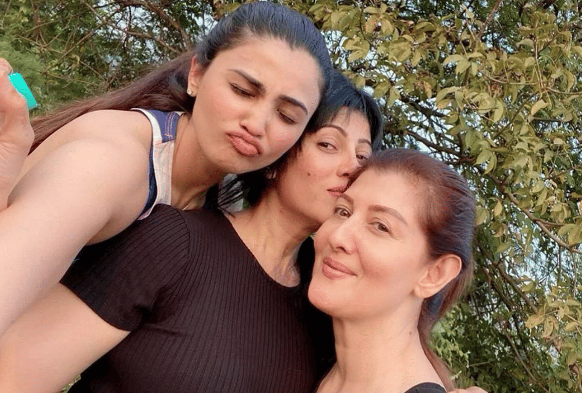 salman khan celebrate new year 2020 with ex girlfriend Sangeeta Bijlani