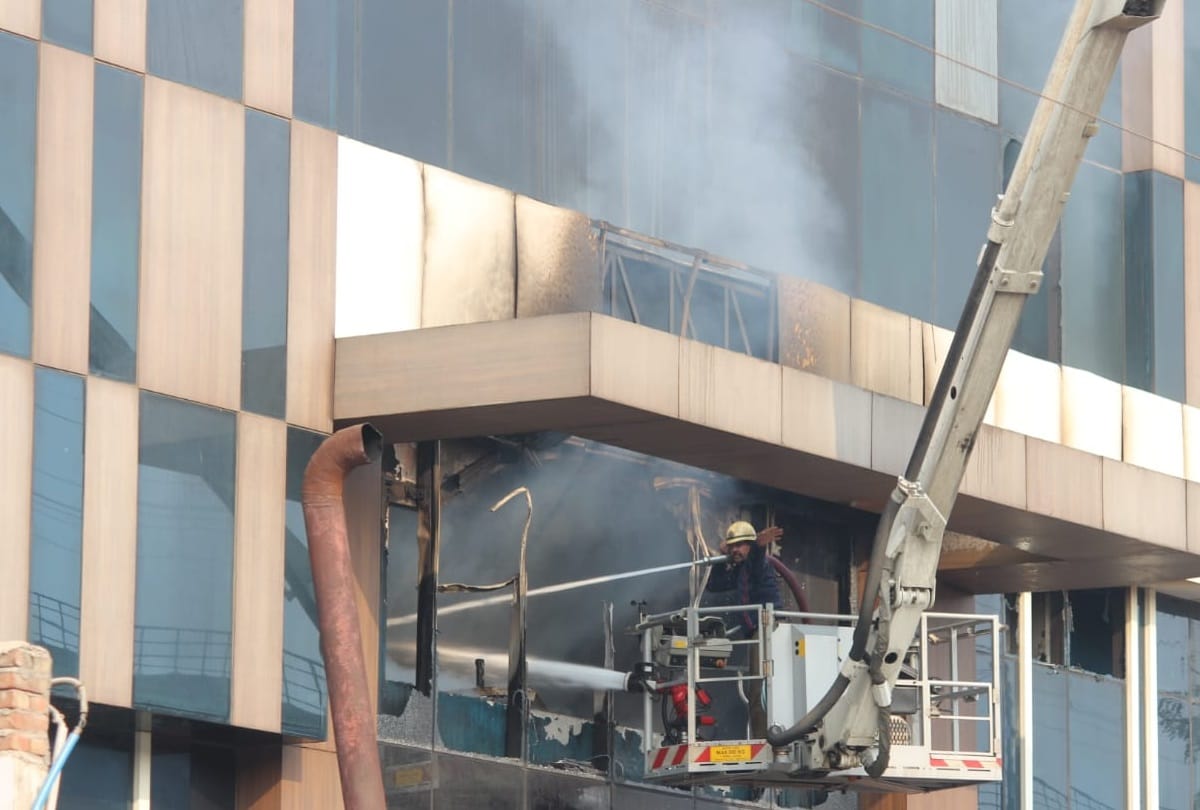 Peeragarhi fire after cooling in initial stage big explosion took place building collapse in 3 parts