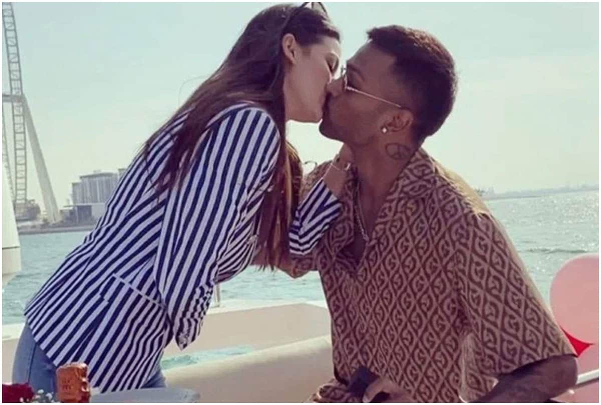 Hardik pandya and Natasa Stankovic love story here see photos