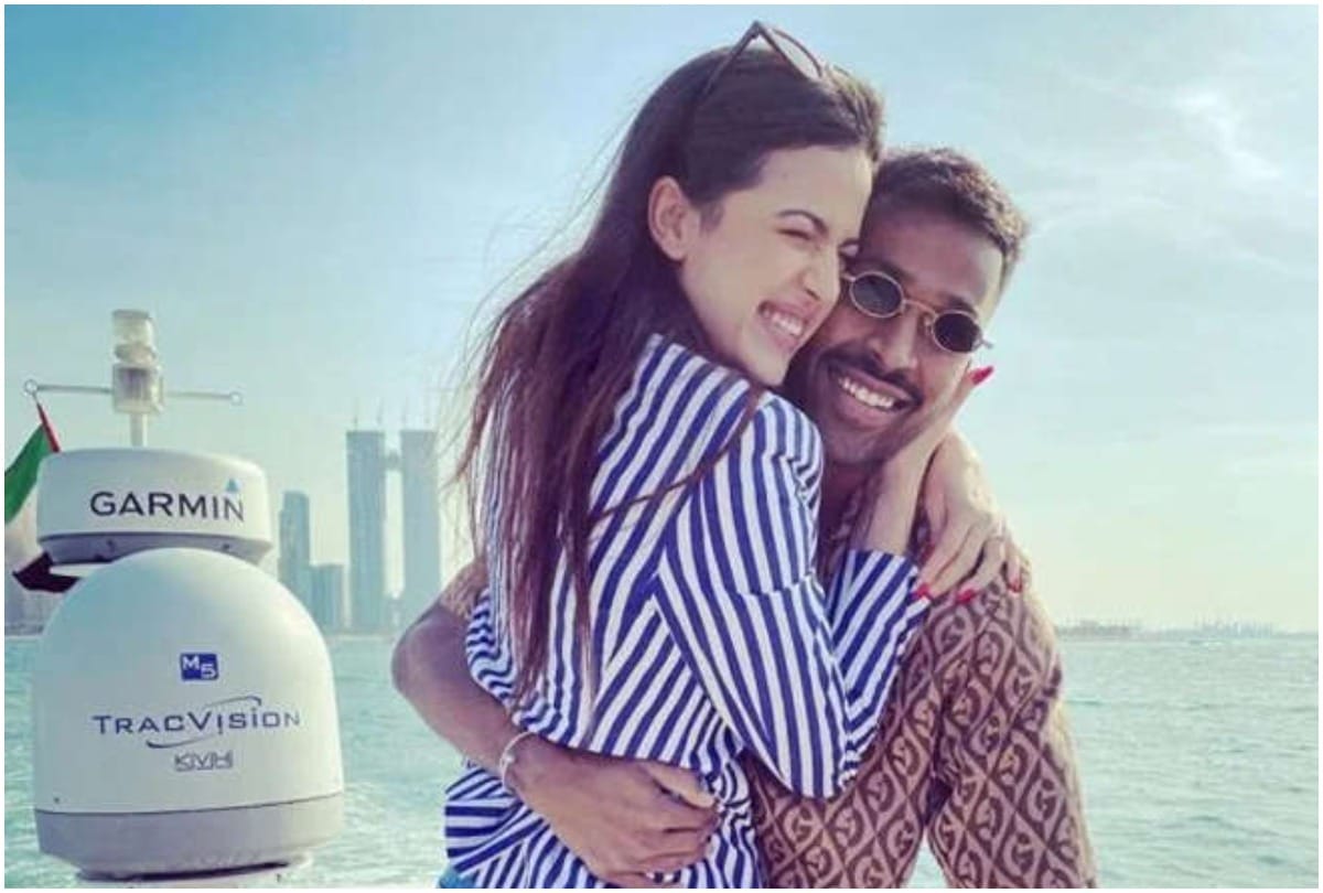 Hardik Pandya Natasa Stankovic and Romantic Glamours Photos Of Indian Cricketers Wives You Must See