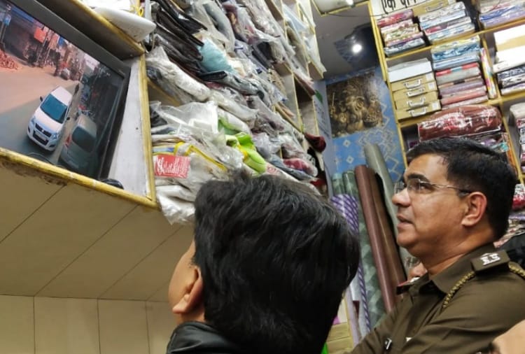 Firing in a shop in Bahadurgarh of Haryana