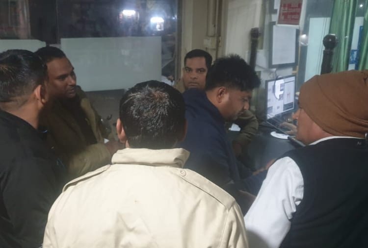 A Person shot after loot at Bahadurgarh