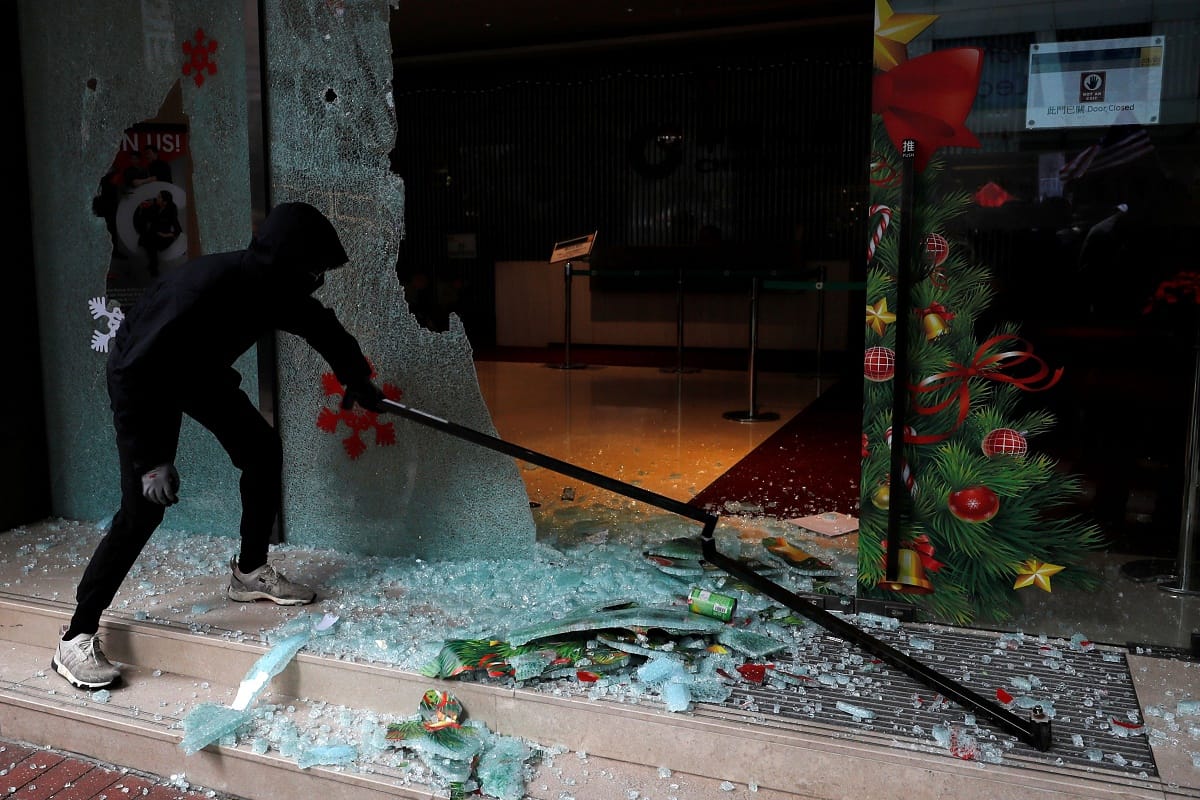 Hong Kong city did not celebrated New Year, slogans of freedom from China raised on roads