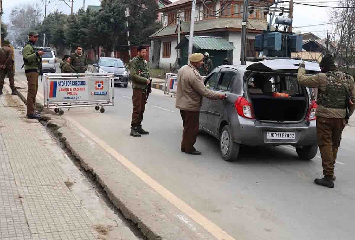 jammu and kashmir DSP Devinder Singh was named in the Parliament attack