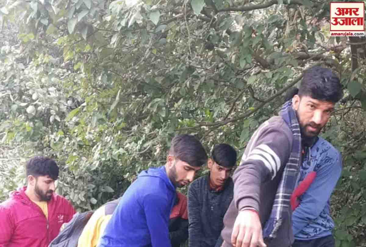road accident after bus rolled down in Lamberi Rajouri district Jammu Kashmir
