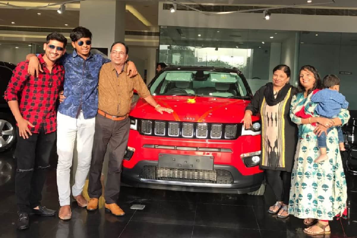 Jeep India increases Price of Jeep Compass SUV in India jeep compass price hike 2022 jeep compass price increase 2022 jeep compass price hike july 2022