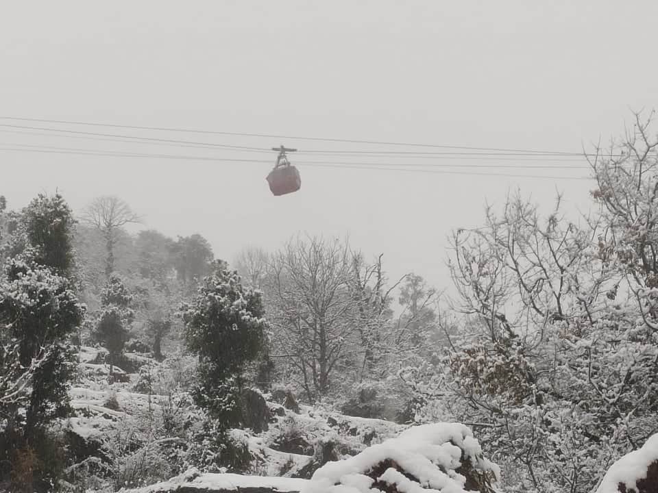 Snow Covered Auli Like Heaven after year 2020 first snowfall See Beautiful Visuals