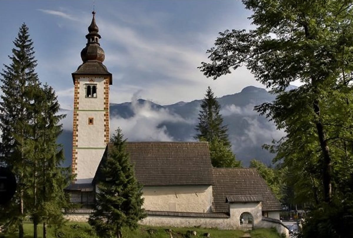Slovenia Lake Bohinj at the end of the world