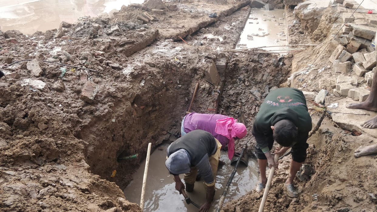 lickese in siverage pipe line