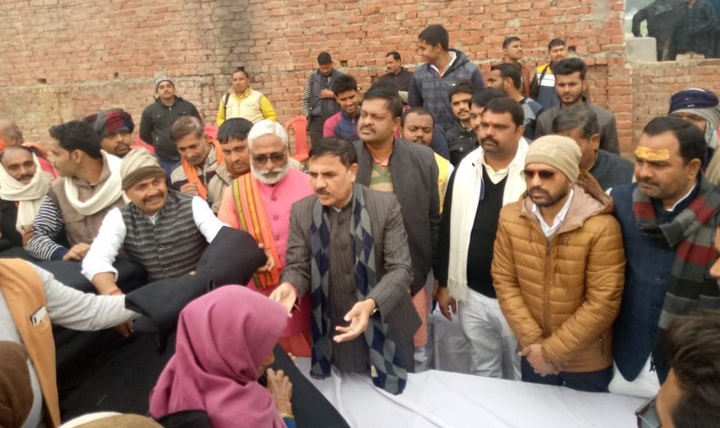 MP distributed blankets to one thousand poor
