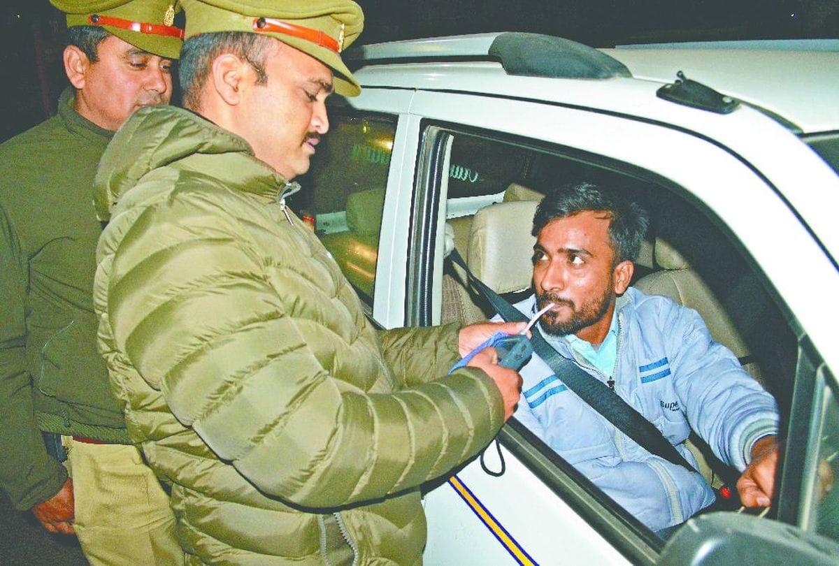 Police Challan of Drink And Drive Punishment in Hawalat Agra