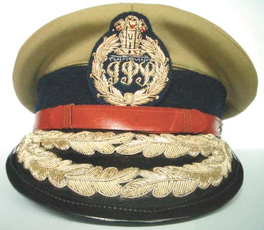 Six People Arrested to misbehaving  People