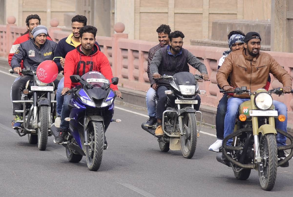 pictures of lucknow stunt bazz