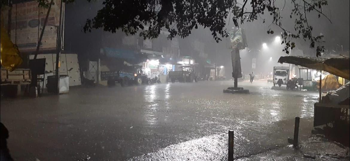 Cloudy in the day, rain and hail in the evening