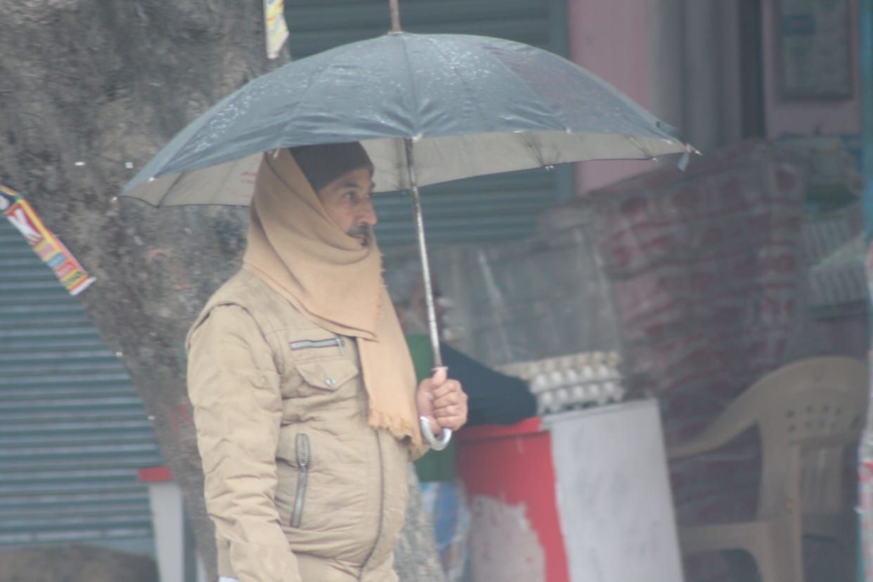 Rainfall in santkabirnagar, cold increase