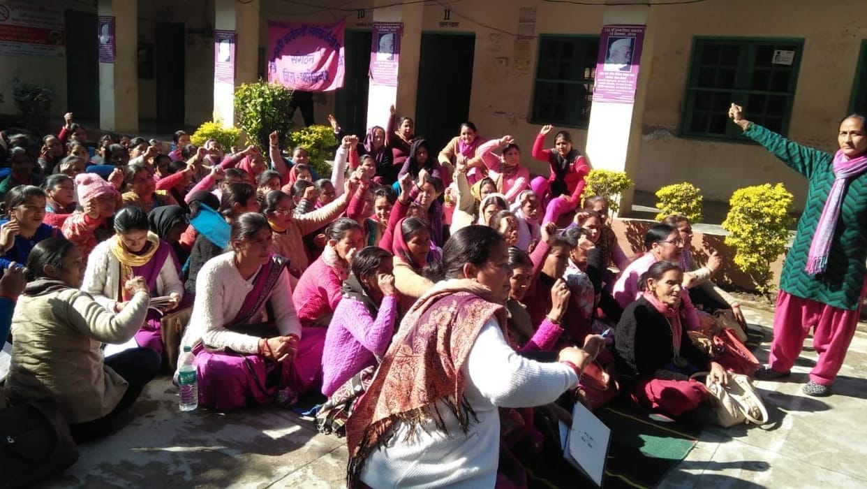 Anganwadi workers continue to protest