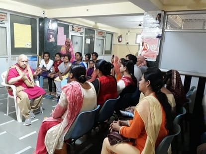 Doctor Priyamvada tiwari is creating awareness among women in varanasi