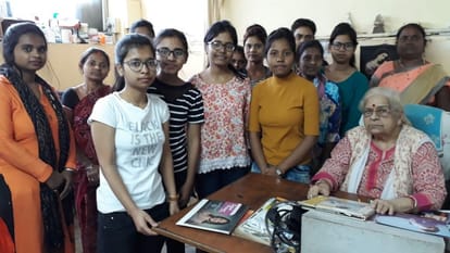 Doctor Priyamvada tiwari is creating awareness among women in varanasi