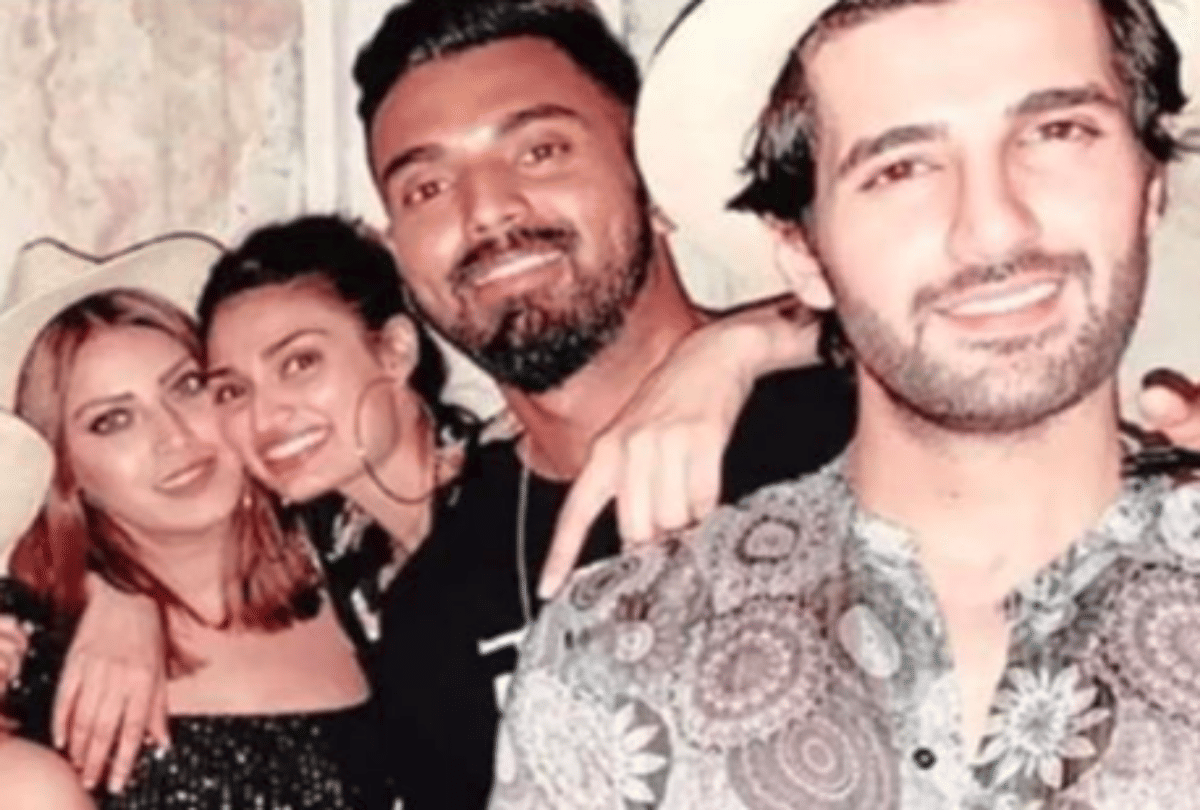 Athiya Shetty has cropped KL Rahul photo fans ask where is cricketer