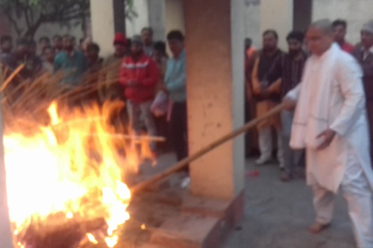 death rate graph suddenly rises in Meerut, funeral of more than hundred dead bodies in two days