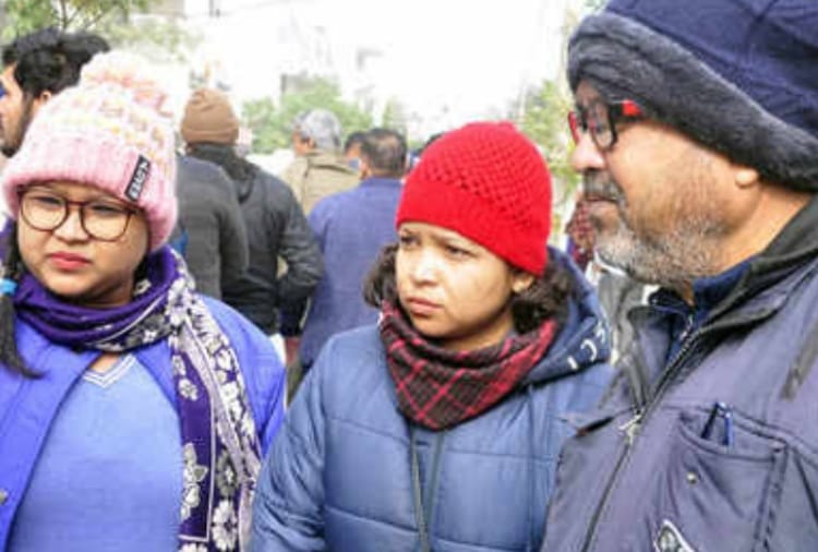 Passport formalities of two sisters completed after complaint