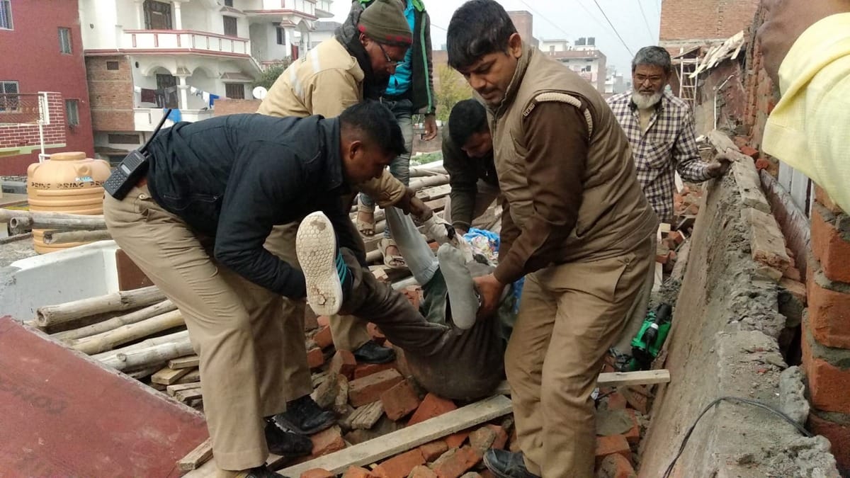 Under construction home collapse one laborer dies being buried under debris two injured mau