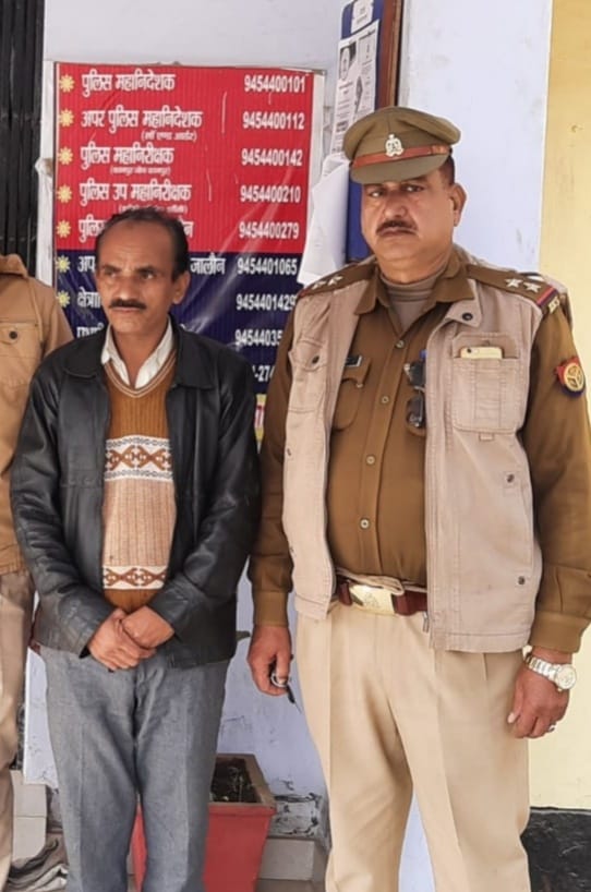 Former councilor arrested with charas
