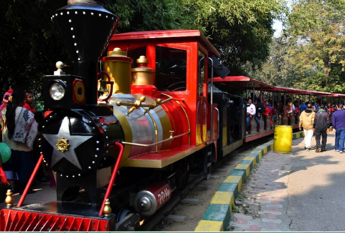 many people visited lucknow zoo