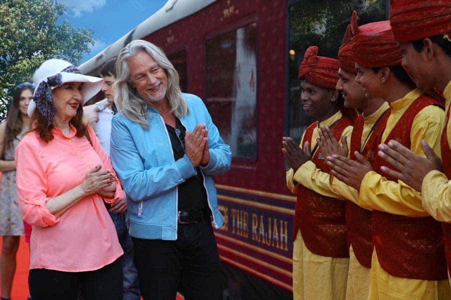 Maharajas Express Luxury Train of india route facilities