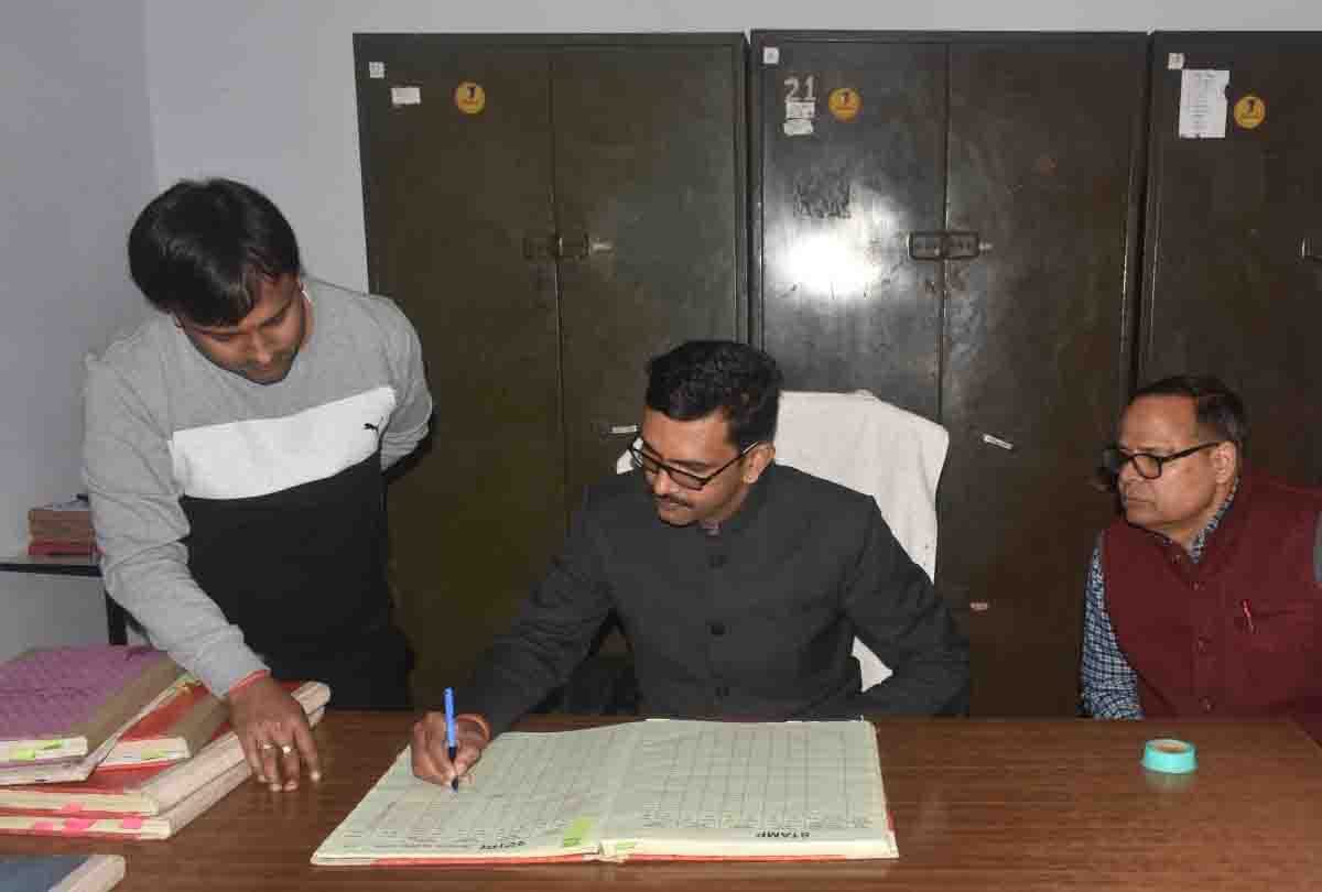 DM remembers Ganga Maiya as soon as she takes charge