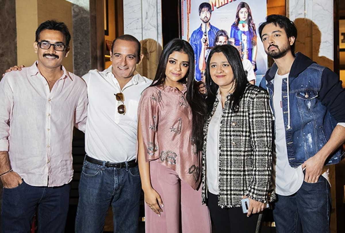 Sab Kushal Mangal Review: riva kishan priyank sharma and akshay khanna film
