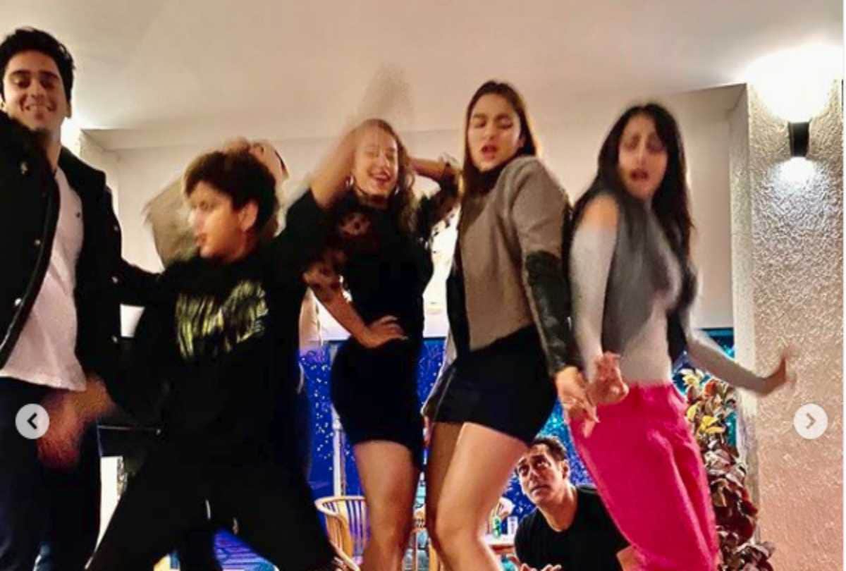 salman khan new year party inside photo viral