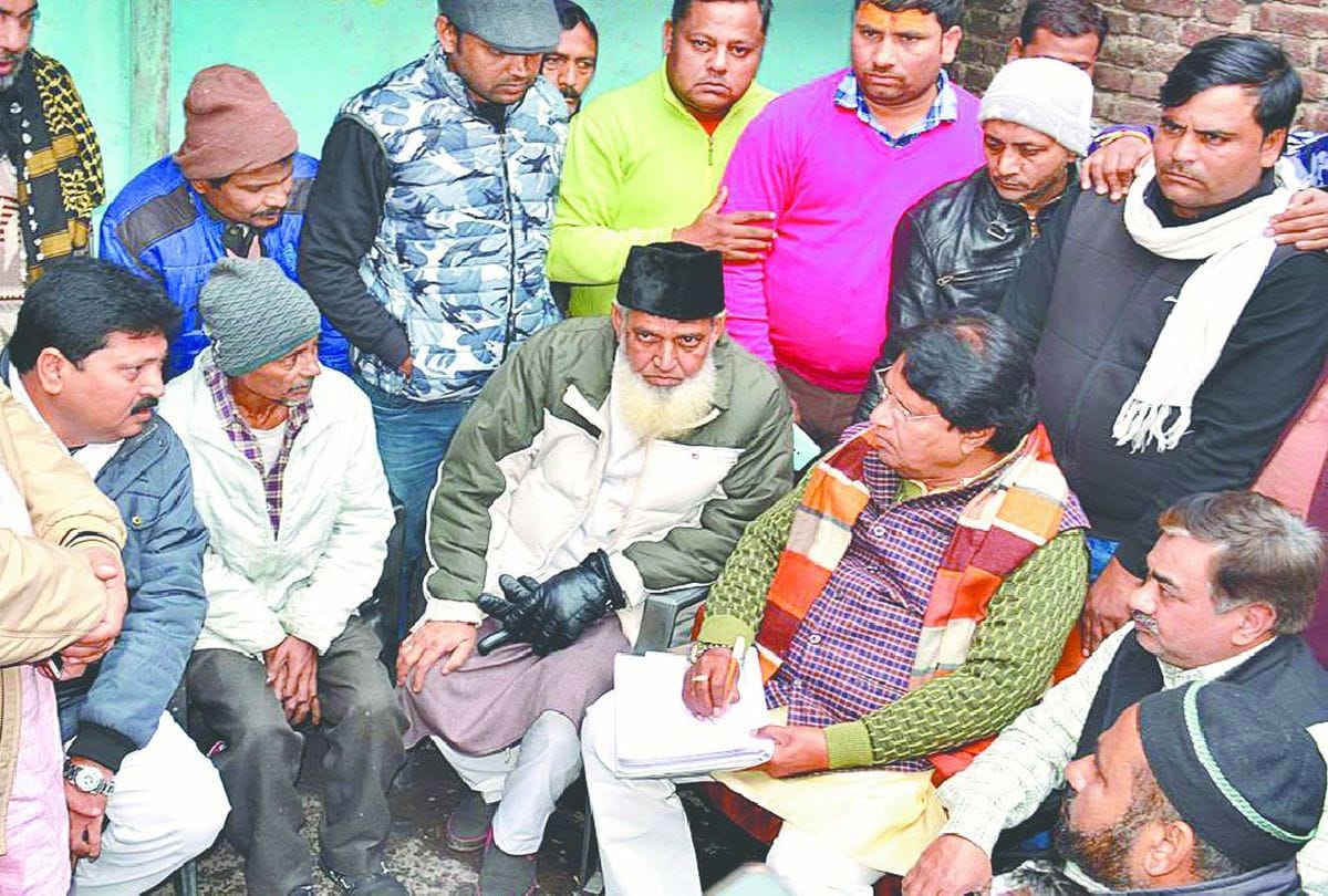 police sent notices to the person who died six years ago in firozabad  violence