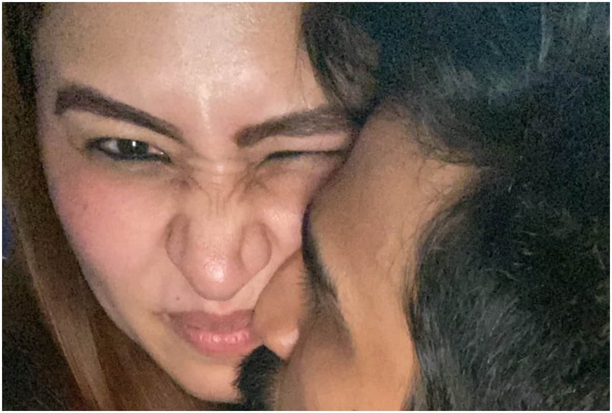 Jwala Gutta shared a images with Tamil cinema actor Vishnu Vishal to wish their fans on the new year