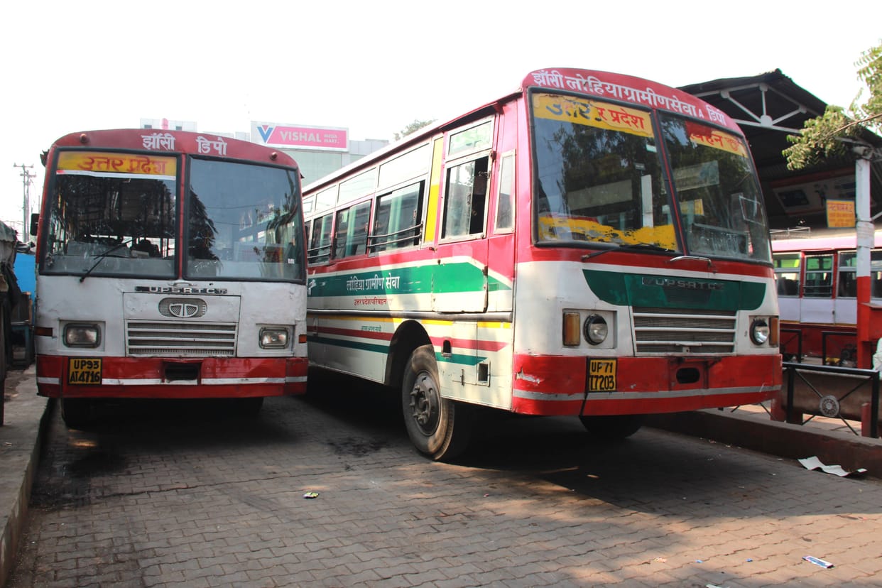 jhansi to delhi fare 461 and kanpur fare 375