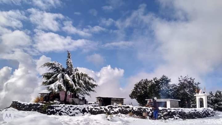 People from villages in high altitude have been imprisoned in houses for three days