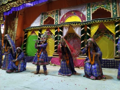 many programme organised in radha baba birthay on geeta vatika