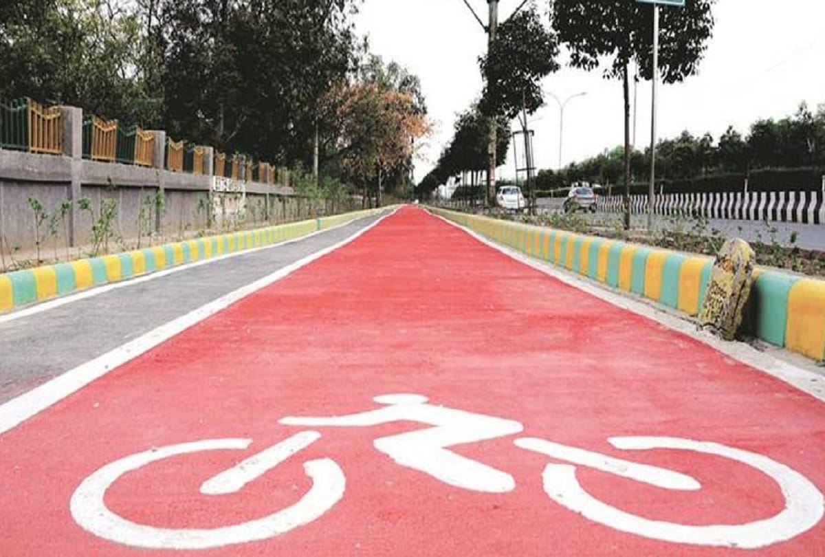 cycle rally in delhi so avoid going on many paths 