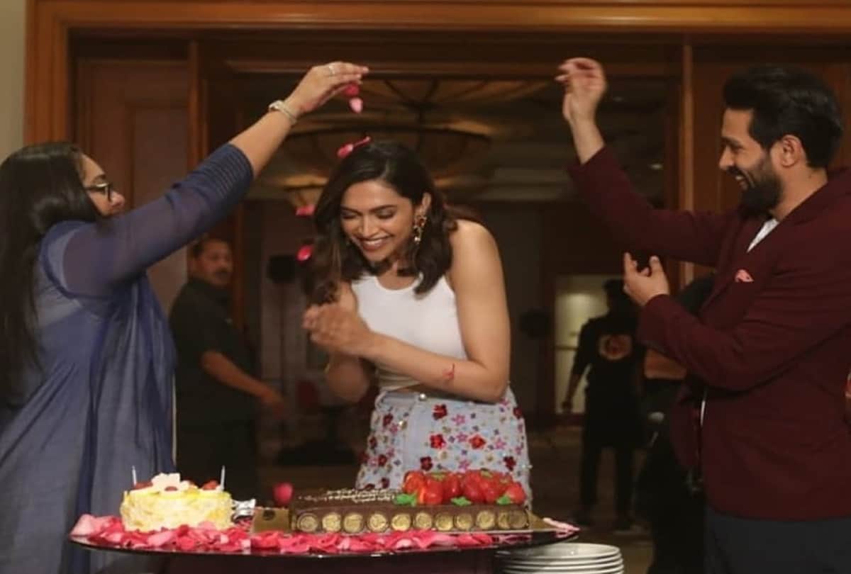 Deepika Padukone Pre Birthday Celebration With ChhapaaK Team And Media At Mumbai
