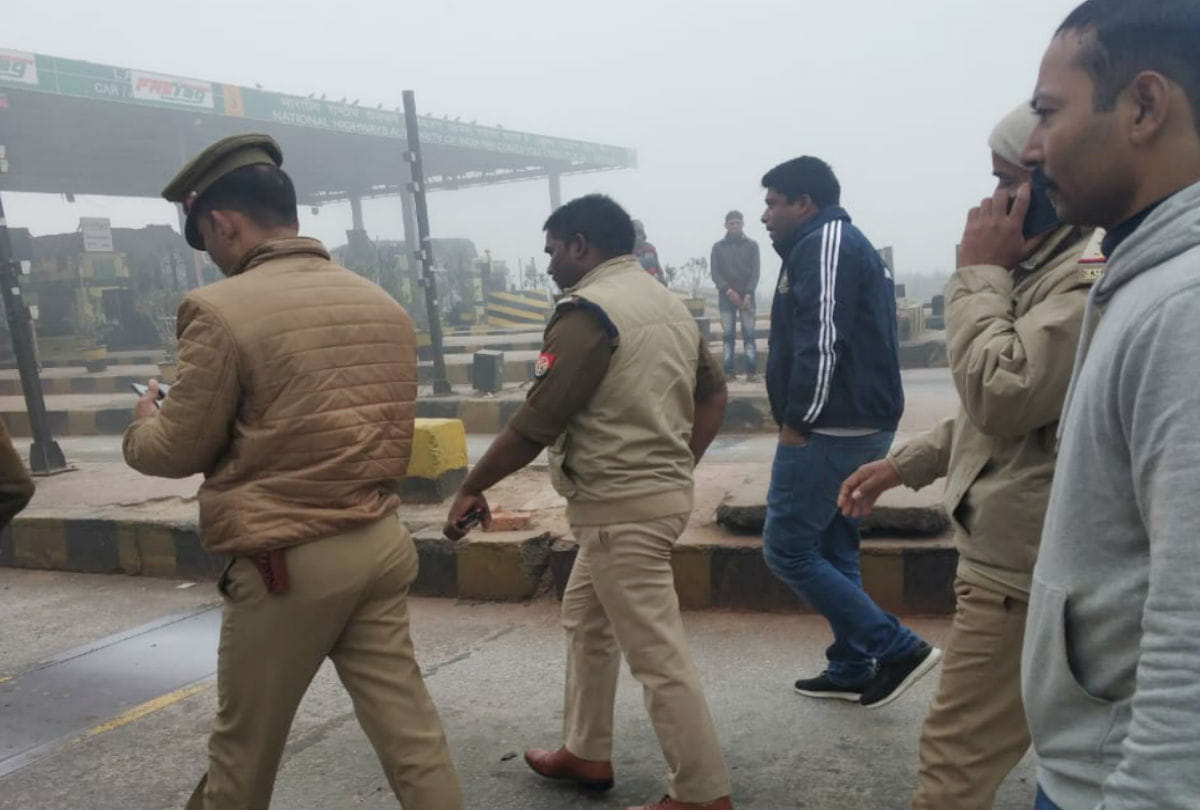 former ias kannan gopinathan detained in agra amu caa protests